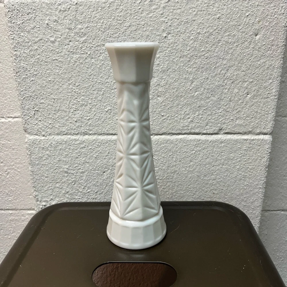 Elegant White Ceramic Vase
